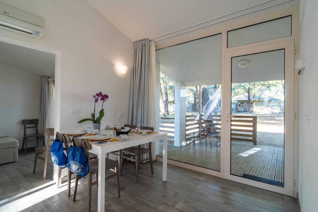 Club Del Sole Marina Julia Family Collection Hotel Exterior photo