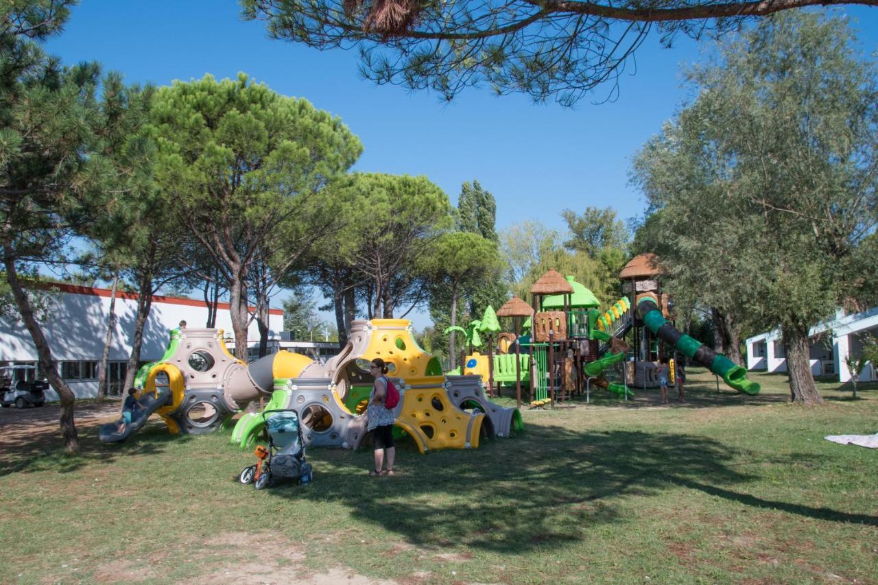 Club Del Sole Marina Julia Family Collection Hotel Exterior photo